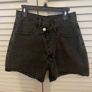 Er Clet High Rise Black Denim Shorts